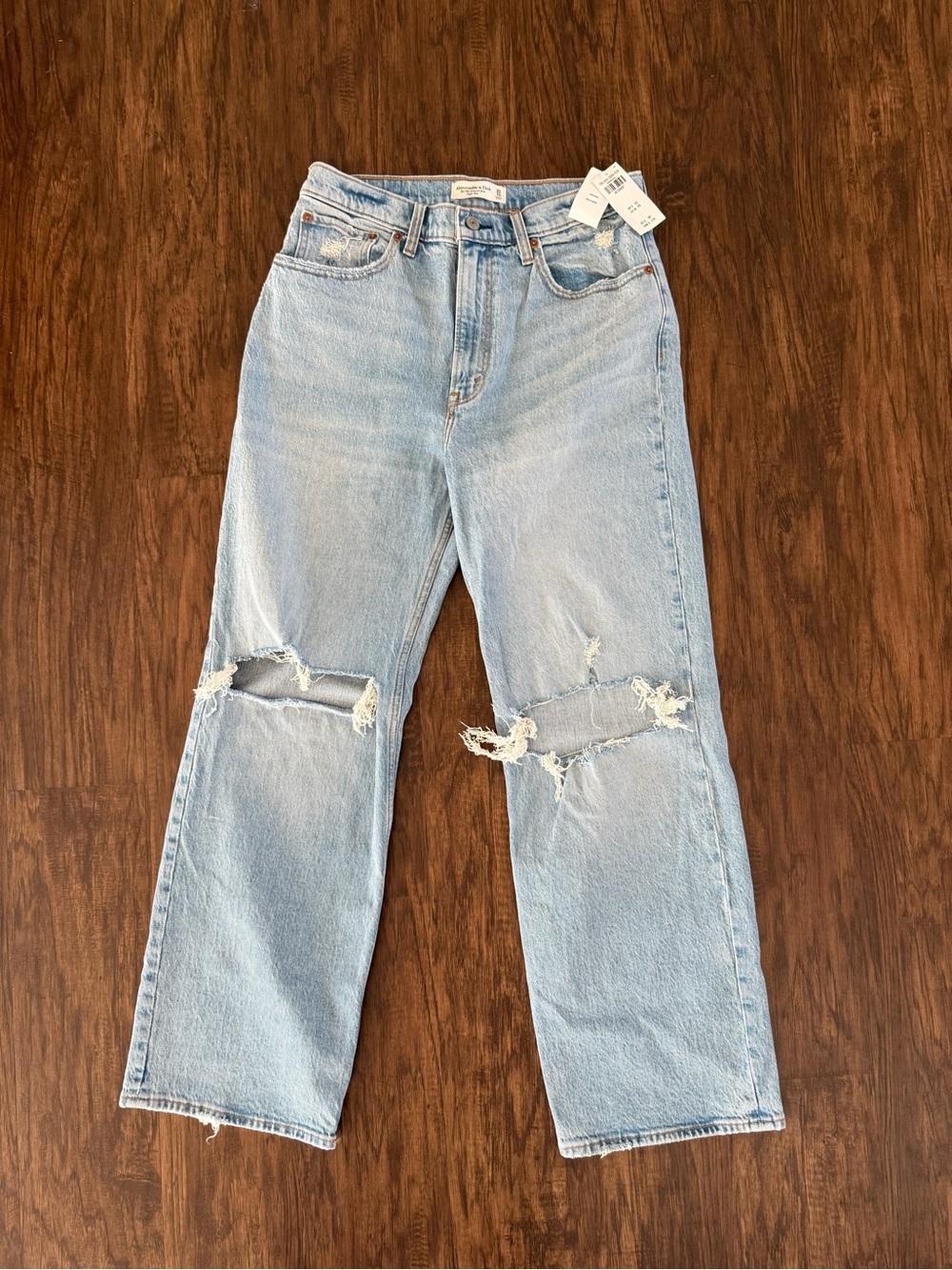 NWT Abercrombie & Fitch Light Blue the 90s relaxed high rise jeans